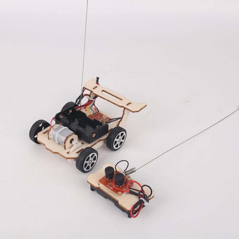 طقم تجميع نموذج سيارة تحكم عن  - مراجعة Rc Hobby Kit وسعره